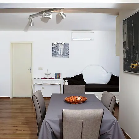 Roko Daire Omiš